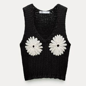 Zara New with Tags Black Sleeveless Sweater Knit Crochet Flower Appliqué top